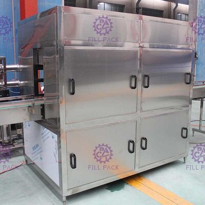 물넘이 여닫개와 600BPH 전자동 4개 라인 모노블록 갤런 충전기 협력 업체